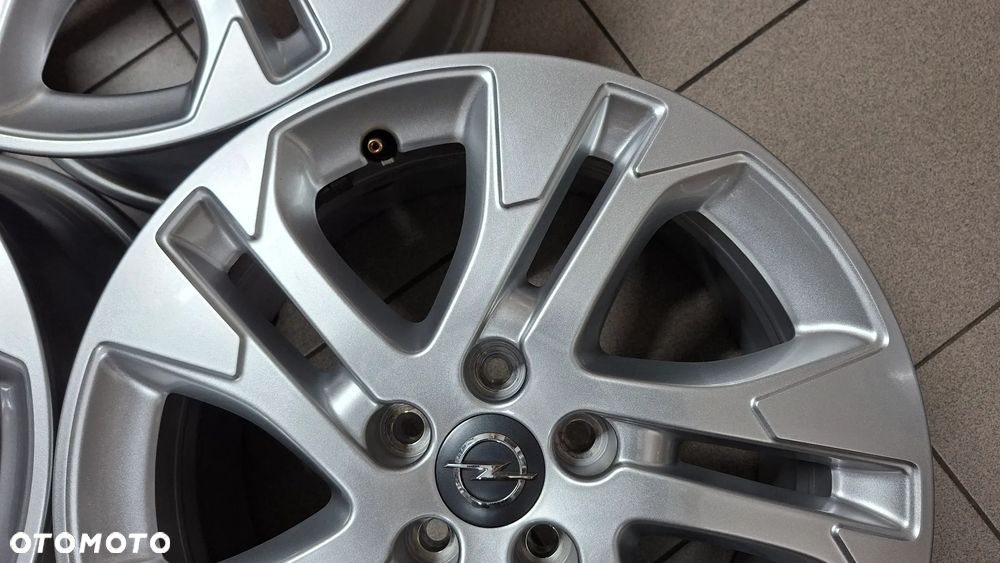 Felgi Aluminiowe 17 Opel Vivaro C Zafira C Peugeot Expert 5x108 ET 46 - 7
