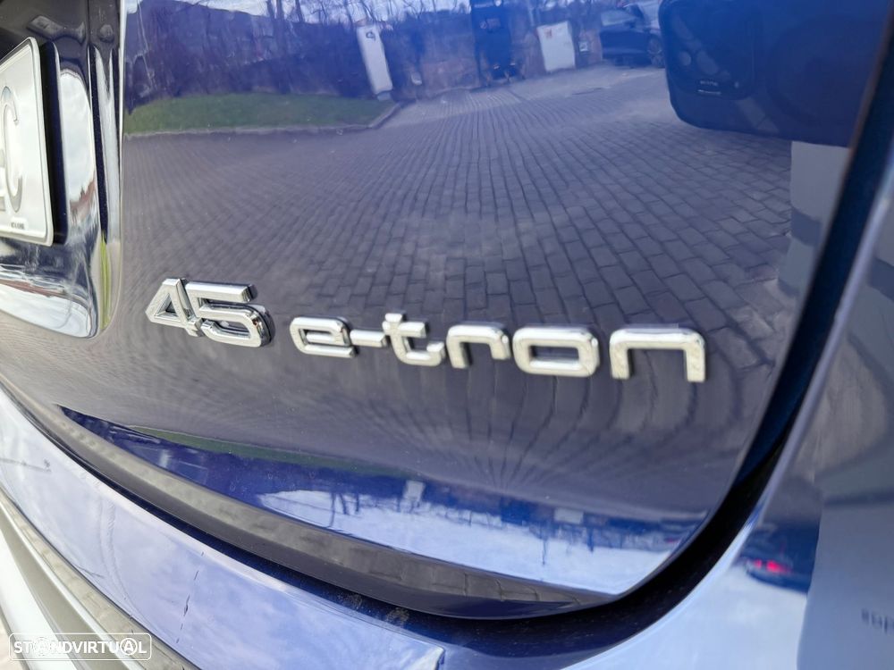 Audi Q4 e-tron 45 82 kWh SE Business - 6