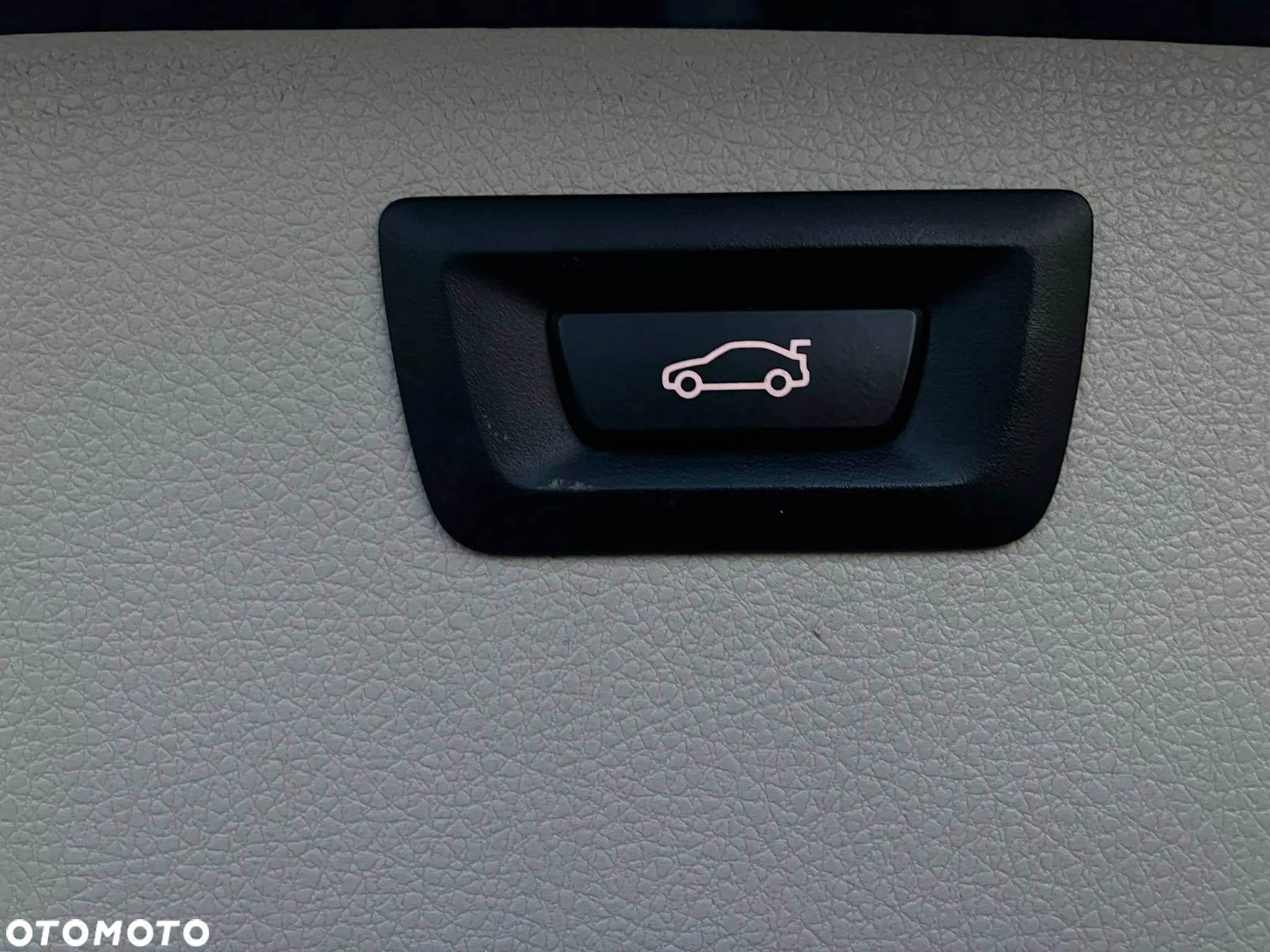 BMW Seria 3 328i Luxury Line - 26