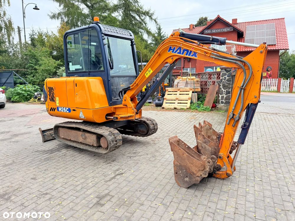 Hanix H26C - 8