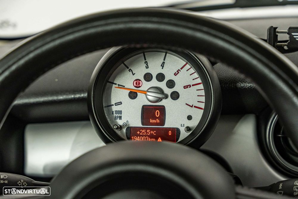 MINI 3 Portas Cooper D - 27