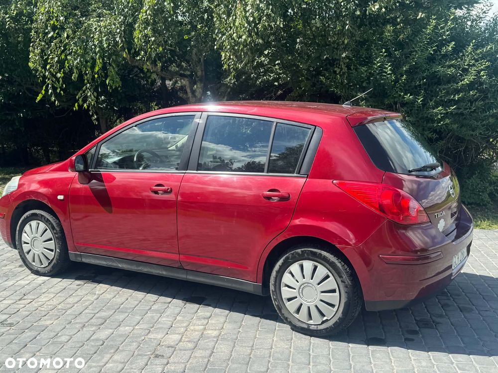 Nissan Tiida - 2