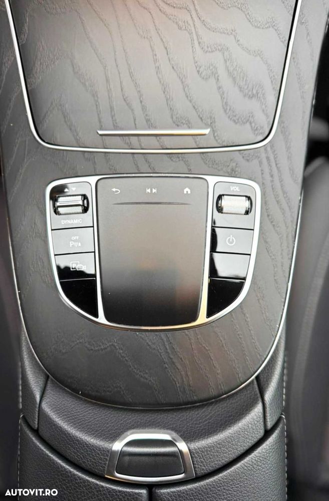 Mercedes-Benz E - 28