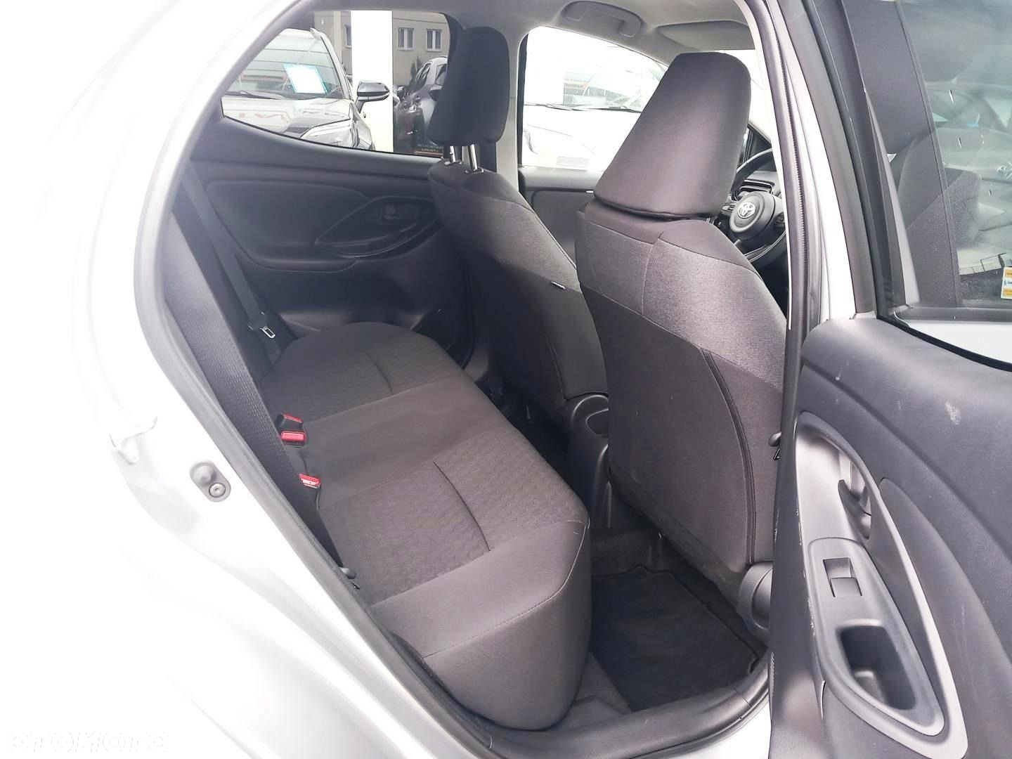 Toyota Yaris - 7