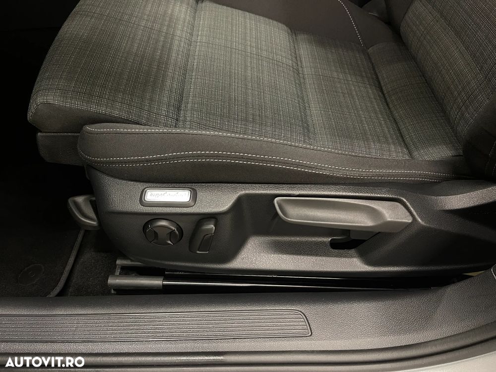 Volkswagen Passat 2.0 TDI Comfortline - 22