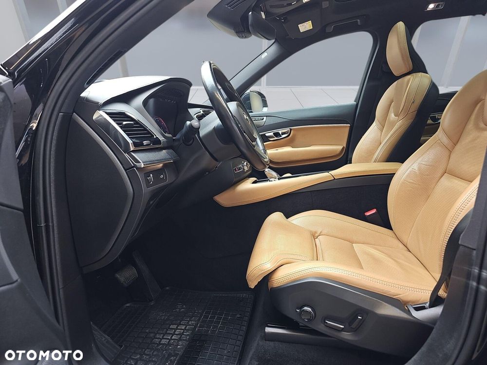 Volvo XC 90 - 10