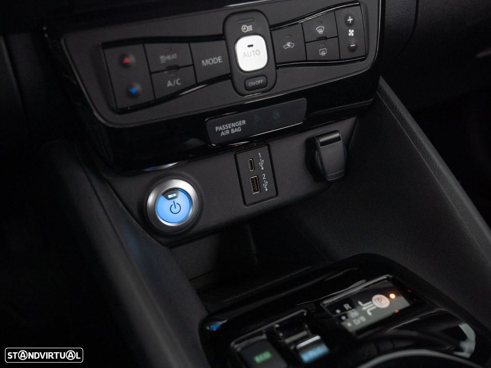 Nissan Leaf N-Connecta - 25