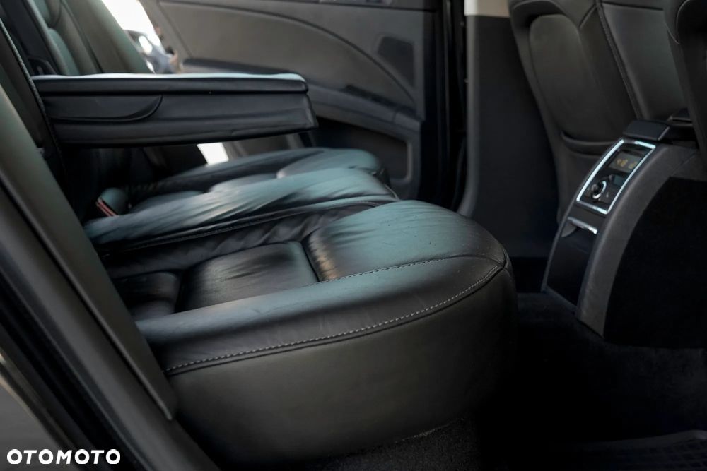 Skoda Superb 2.0 TDI DSG FAMILY - 24