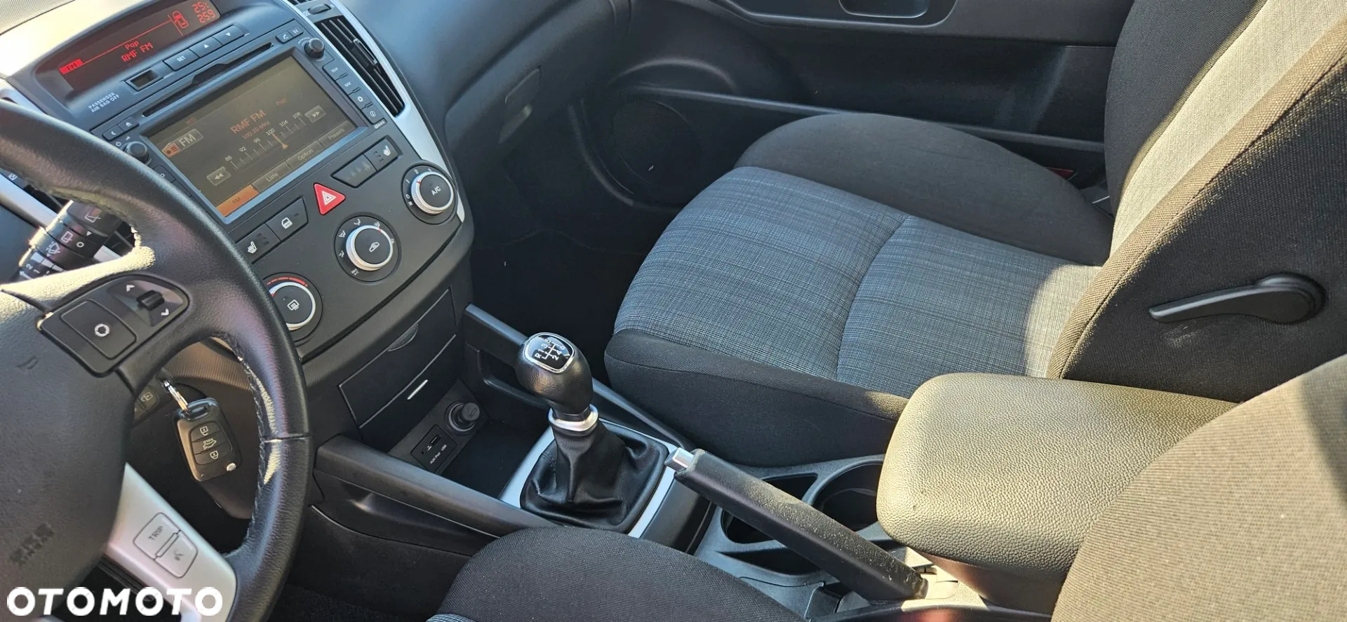 Kia Ceed 1.6 CRDi 90 ISG Spirit - 29