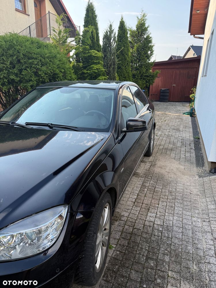 Mercedes-Benz Klasa C 220 CDI DPF Automatik BlueEFFICIENCY Elegance - 10