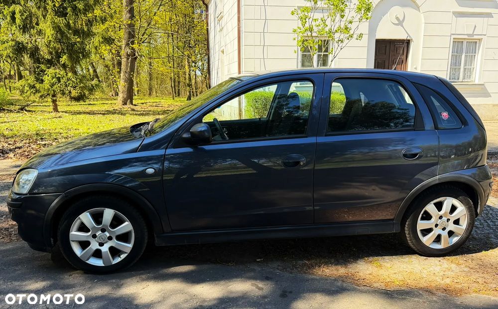 Opel Corsa 1.2 16V - 11