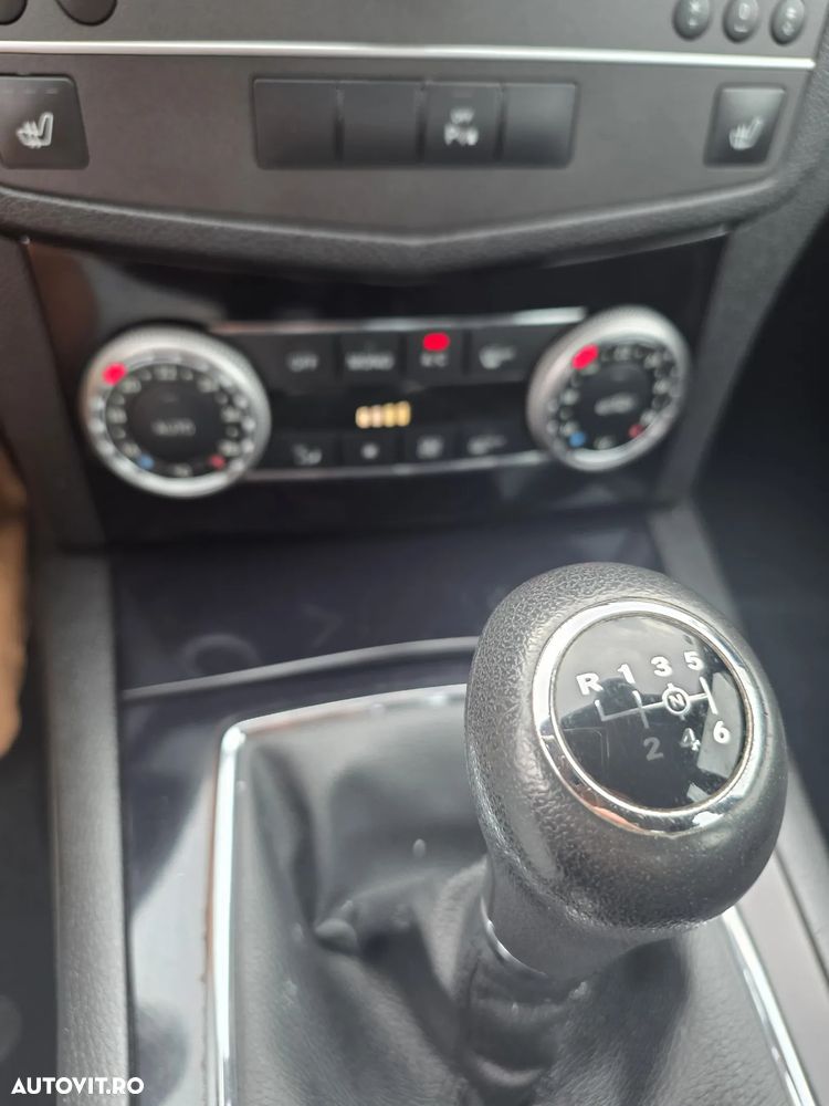 Mercedes-Benz C - 9