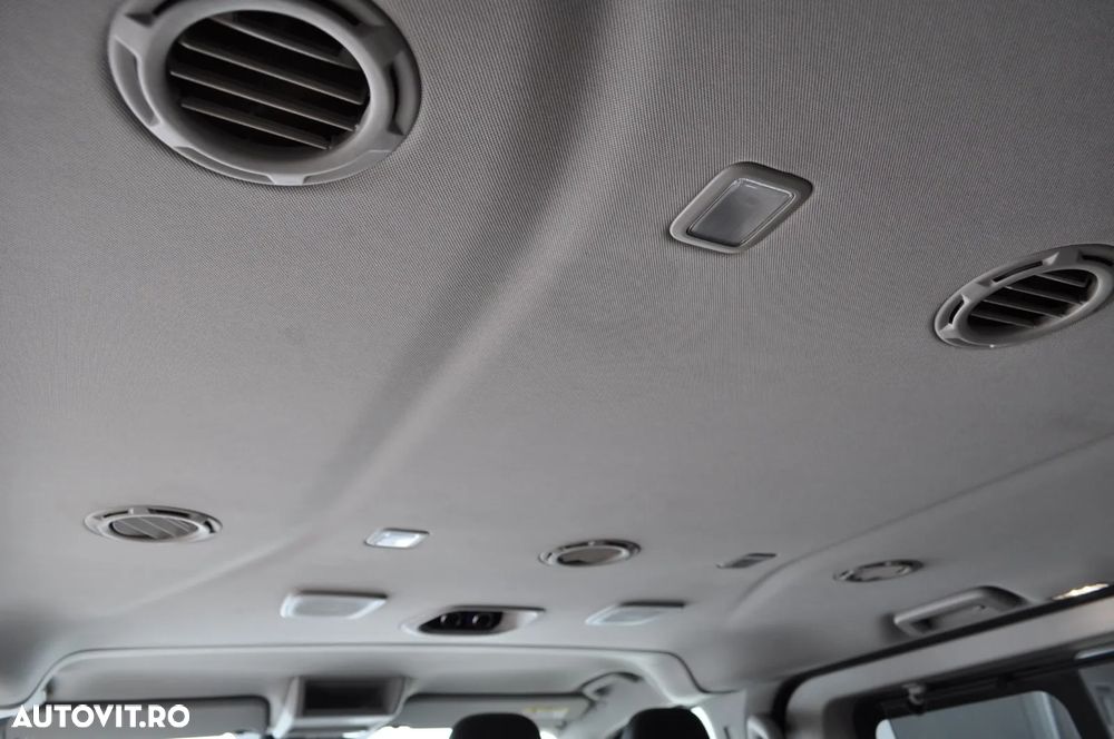 Ford Tourneo Custom Bus 320 2.0 EcoBlue 130 CP L2H1 Titanium Aut. - 27