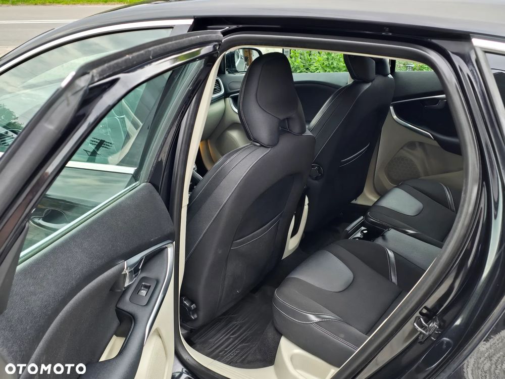 Volvo V40 T3 - 20