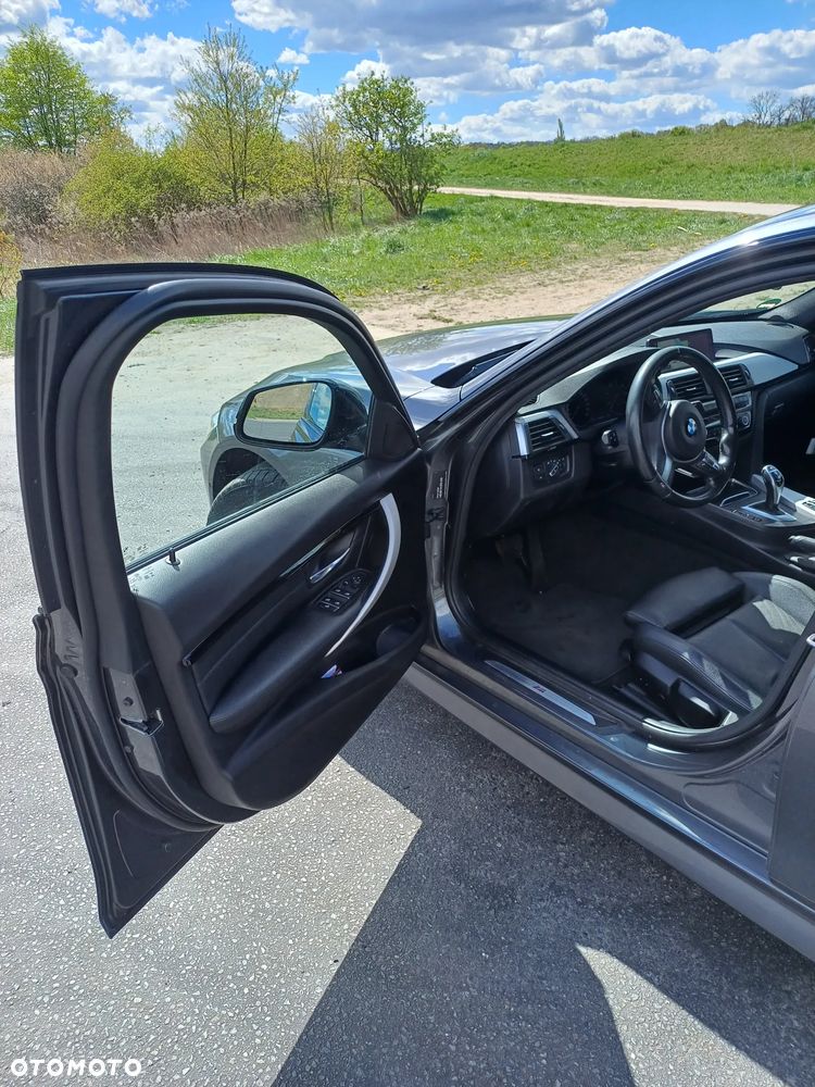 BMW Seria 3 320d M Sport - 21