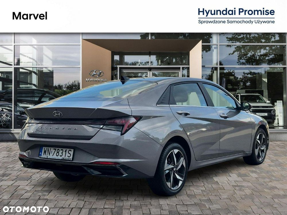 Hyundai Elantra - 5
