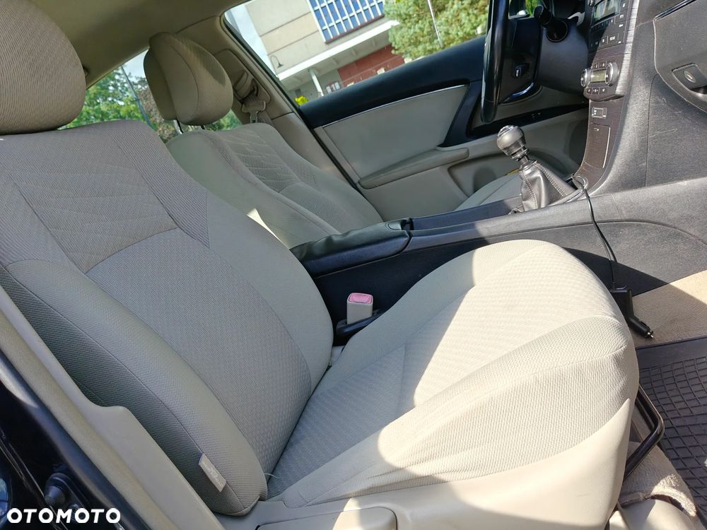 Toyota Verso 2.0 D-4D Sol plus - 19
