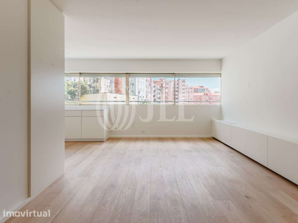 Apartamento T1 com garagem, no Campo Pequeno, em Lisboa - Grande imagem: 3/23
