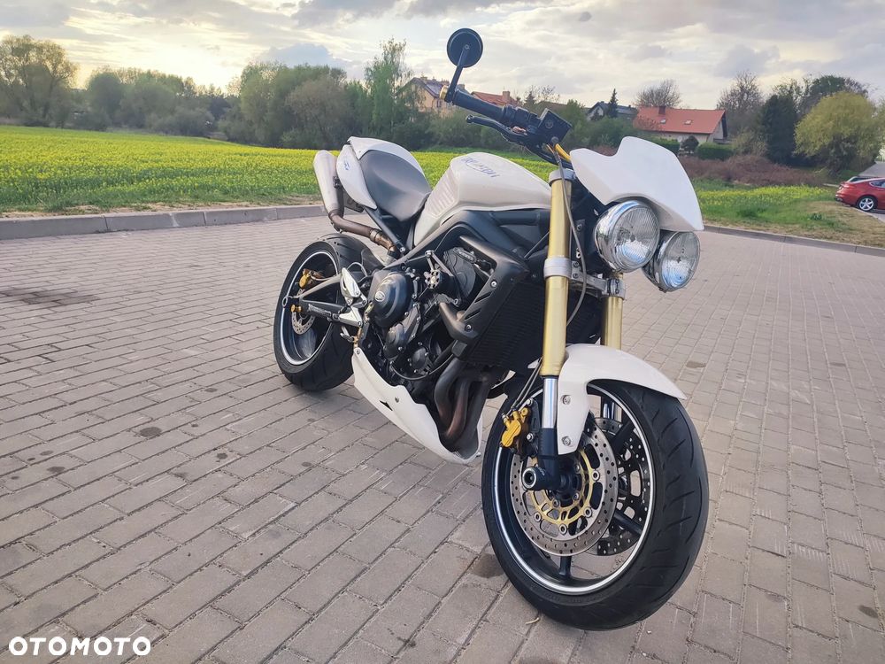 Triumph Street Triple - 1
