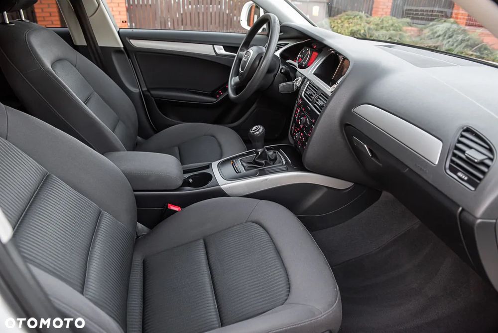 Audi A4 Avant 2.0 TDI - 28