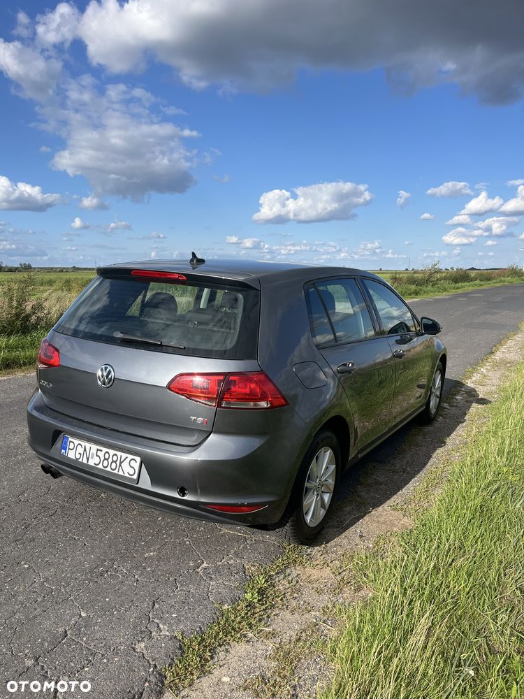 Volkswagen Golf - 2