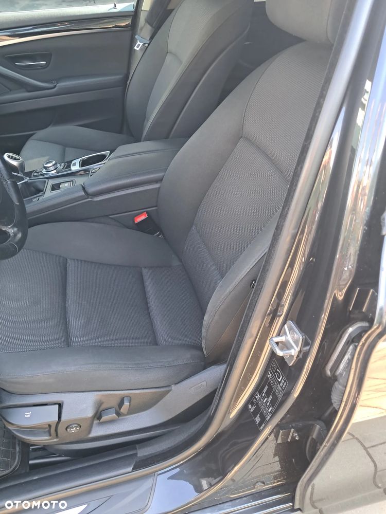 BMW Seria 5 520d Luxury Line - 7