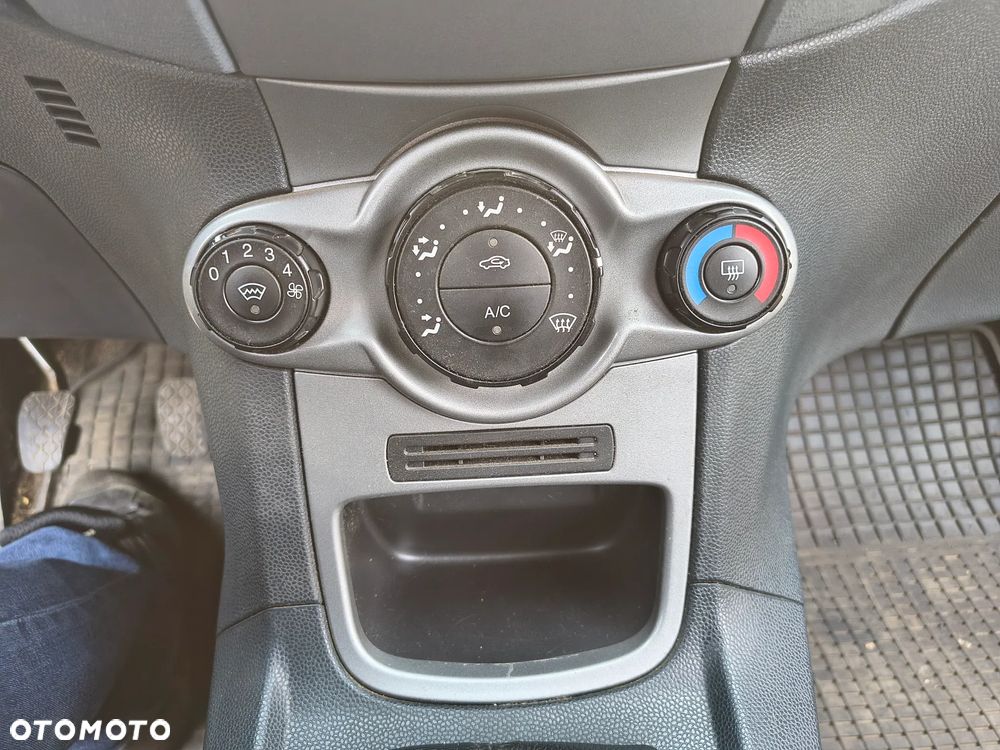 Ford Fiesta 1.25 Gold X - 6