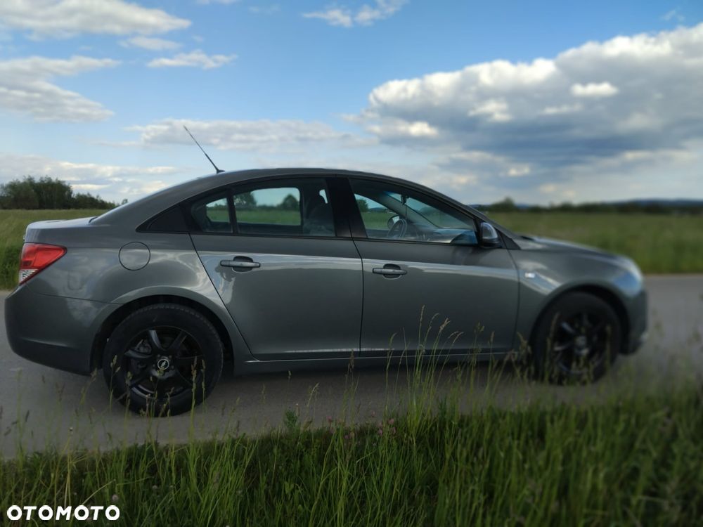 Chevrolet Cruze 1.8 LT - 2