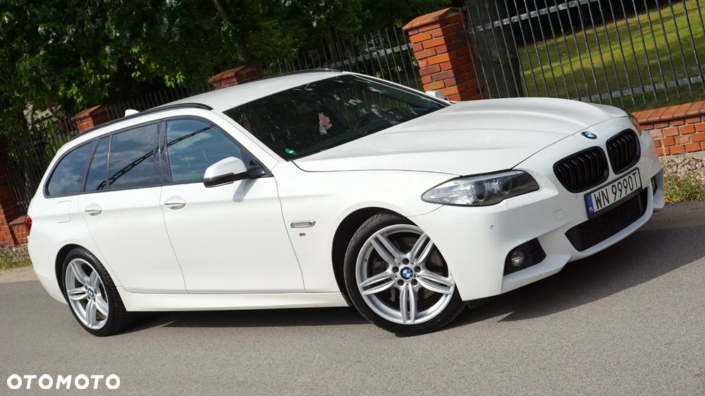 BMW Seria 5 525d xDrive Touring - 13