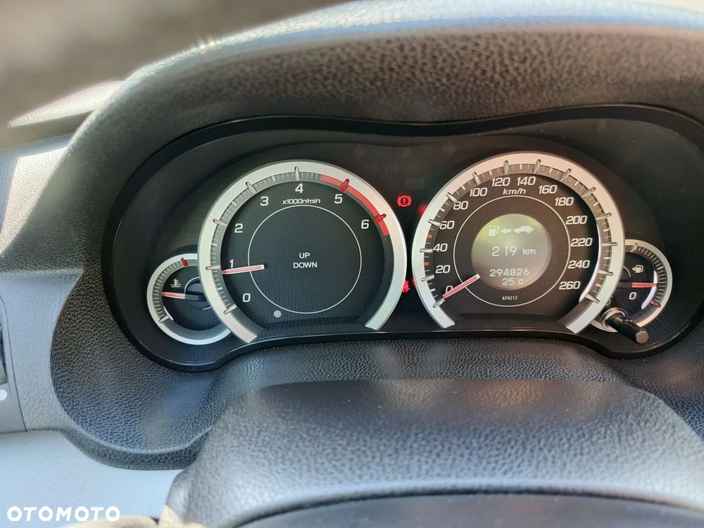 Honda Accord 2.2d Executive Nav - 21