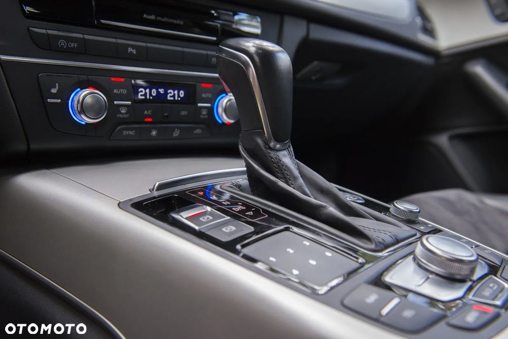 Audi A6 Avant 2.0 TDI quattro S tronic - 19