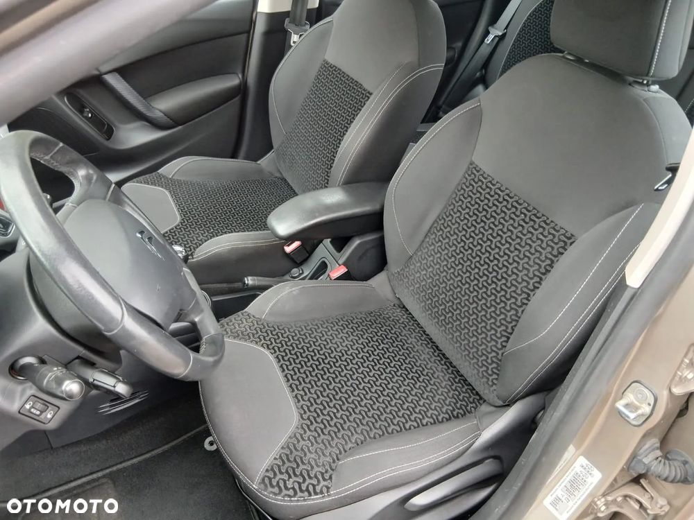 Citroën C3 1.4 Exclusive - 23