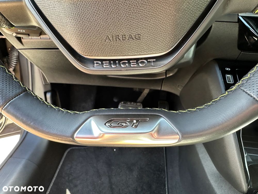 Peugeot 208 - 11