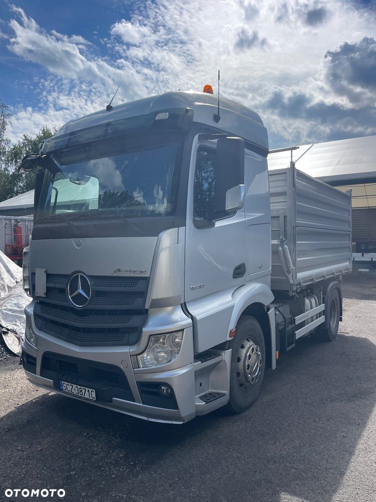 Mercedes-Benz Actros - 4