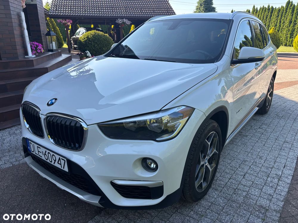 BMW X1 xDrive25i Advantage sport - 4