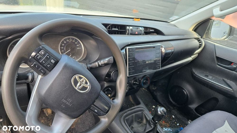 Toyota Hilux - 18