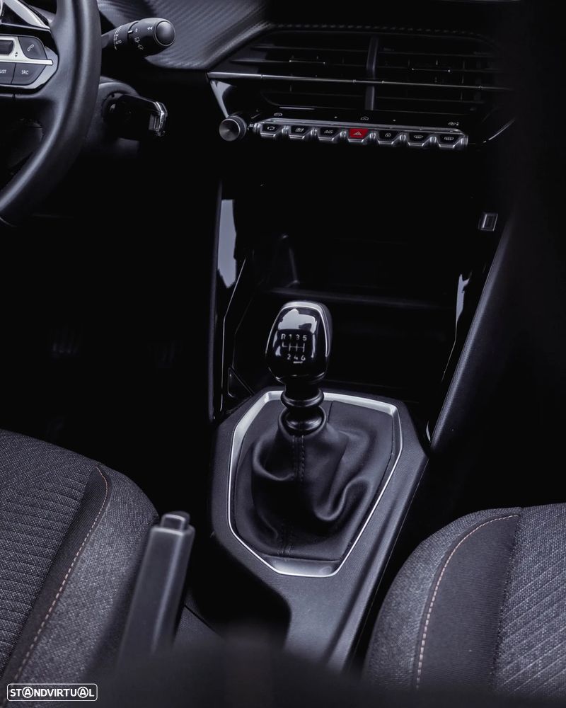 Peugeot 2008 1.2 Style - 28