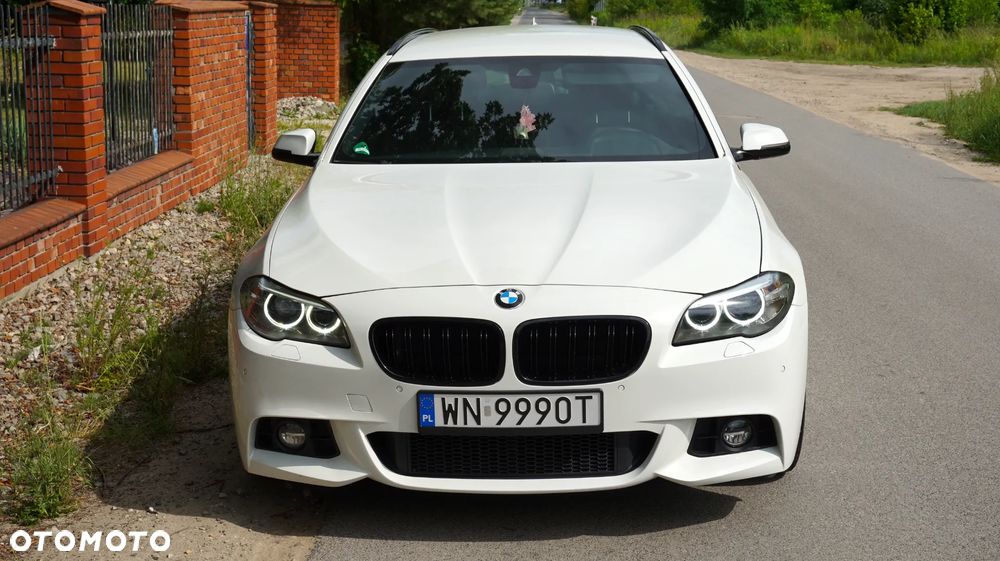 BMW Seria 5 525d xDrive Touring - 34