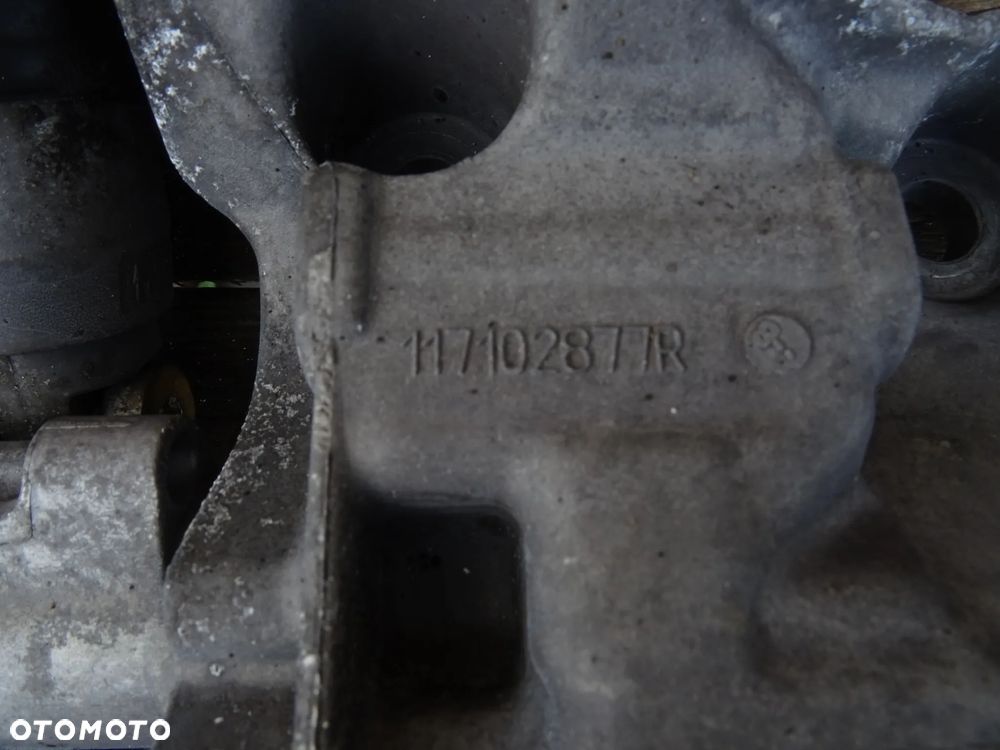 ŁAPA MOCOWANIE 117102877R RENAULT 2.0 DCI - 2