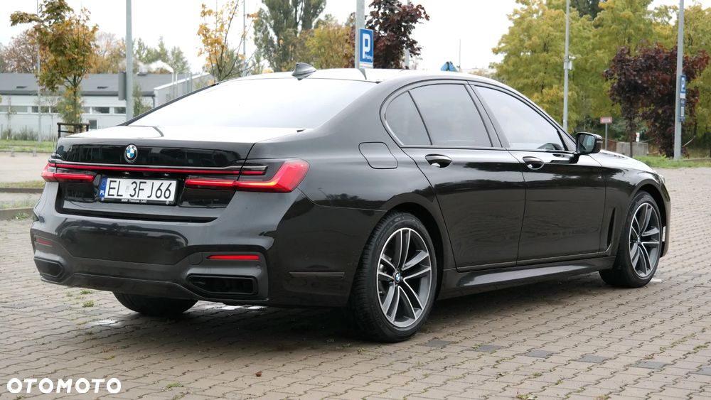BMW Seria 7 750i xDrive sport - 4