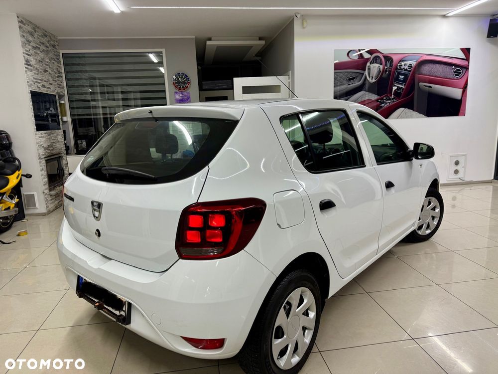 Dacia Sandero SCe 75 Essential - 3