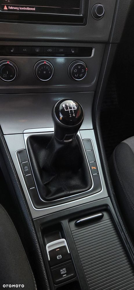 Volkswagen Golf 1.6 TDI BMT Highline - 25