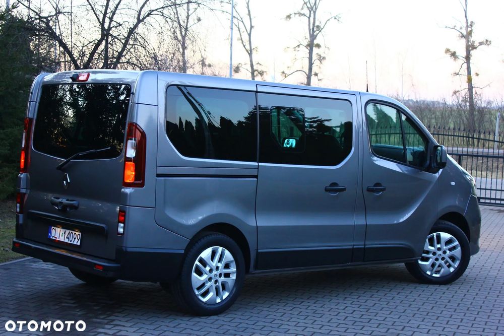 Renault Trafic 2.0 dCi - 10