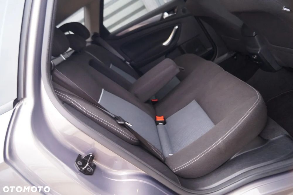 Ford Mondeo 1.6 TDCi Ambiente - 29