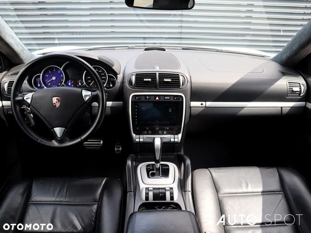 Porsche Cayenne - 19