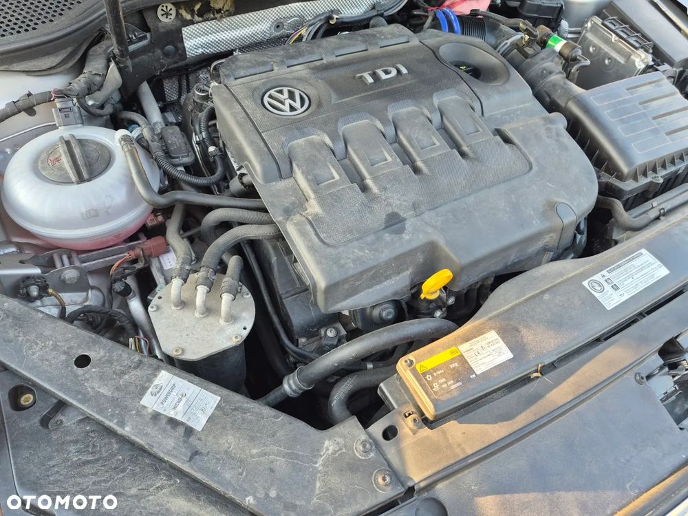 Volkswagen Passat 2.0 TDI SCR 4Mot DSG Highline - 25