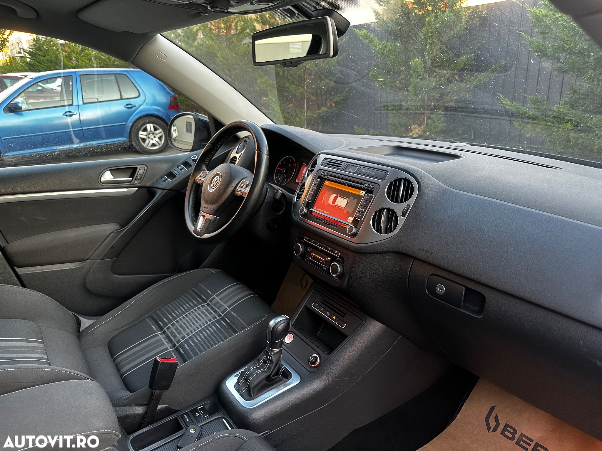 Volkswagen Tiguan - 10