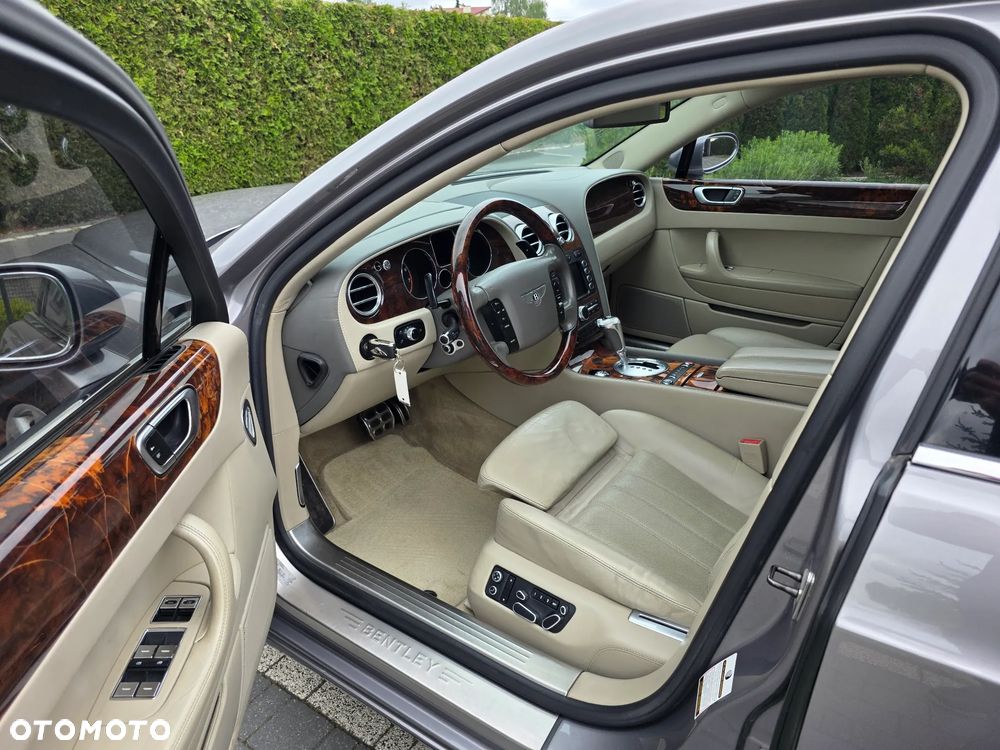 Bentley Flying Spur - 14