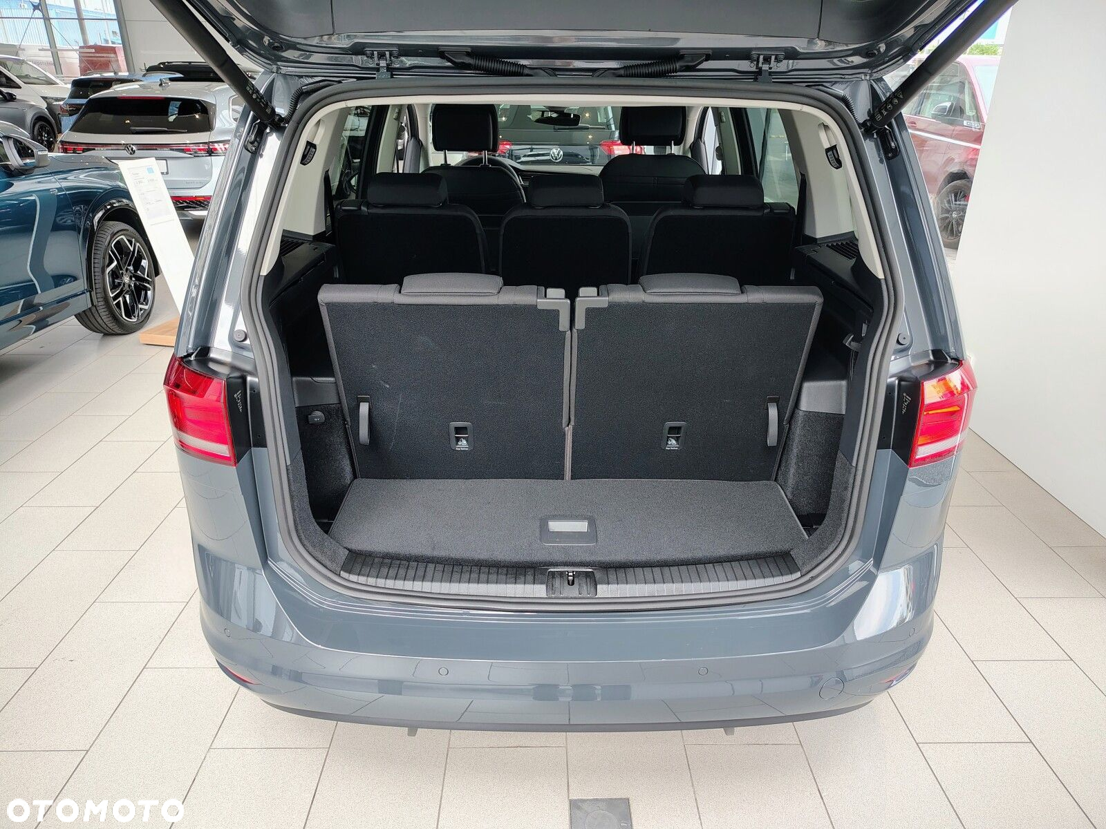 Volkswagen Touran - 9