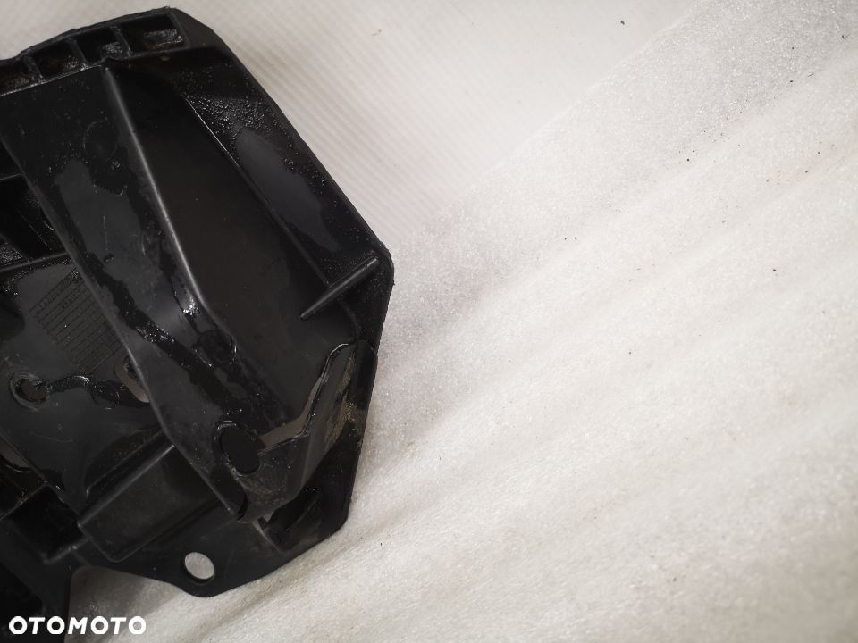 TOYOTA YARIS III 13- OSŁONA / PŁYTA POD ZDERZAK PRZEDNIA NR 52618-0D040 52601-0D030 NR AUKCJI OSŁ144 - 7
